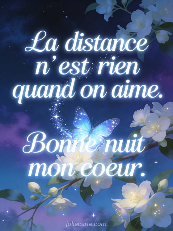 Papillon bleu morpho luminescent sur du jasmin en fleurs sous un ciel étoilé et le texte Bonne nuit à distance