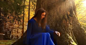 L'écho de sa voix résonne encore...