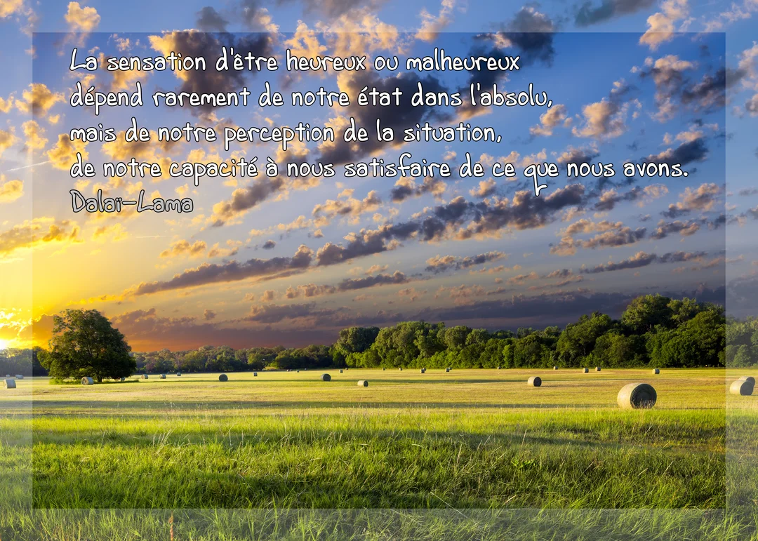 Un paysage de campagne au crépuscule avec des bottes de foin dans un champ, sous un ciel nuageux et une citation superposée.