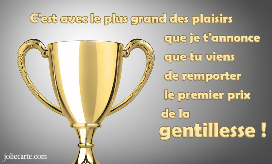Une coupe dorée brillante, style trophée de vainqueur, est affichée sur un fond gris dégradé à côté d'un message de félicitations.
