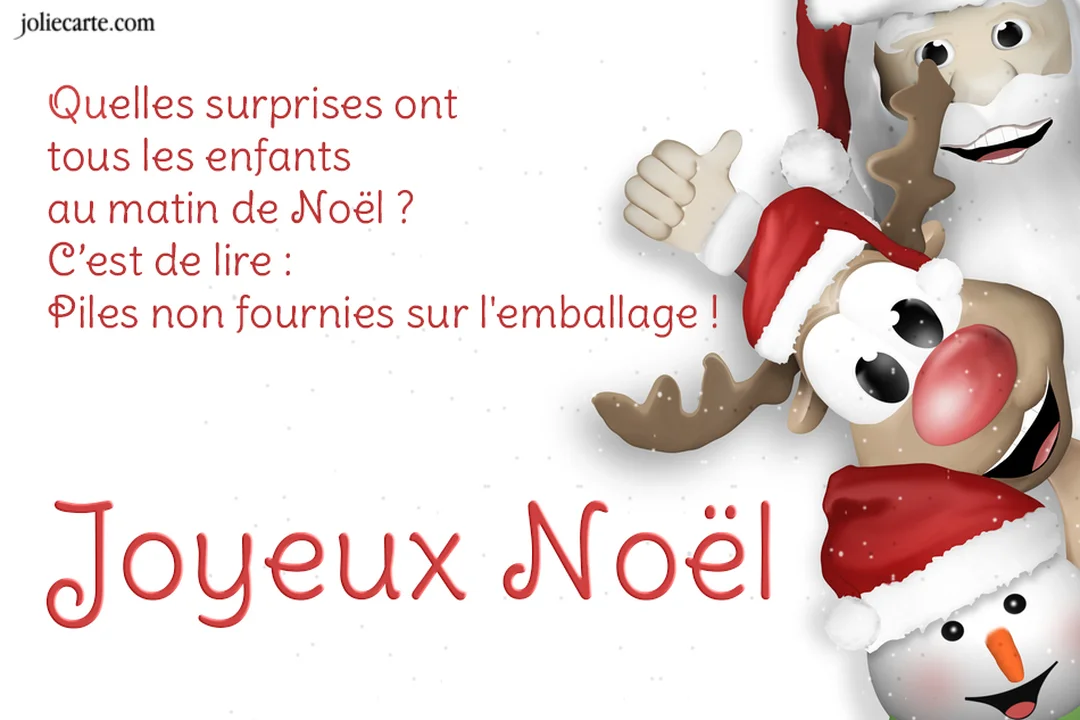 Une carte de vœux pour Noël montrant le Père Noël, un renne et un bonhomme de neige souriants à côté d'une blague populaire.