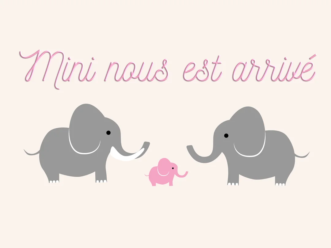Sur un fond beige, deux éléphants gris stylisés se font face, encadrant un petit éléphanteau rose au centre sous un texte cursif.