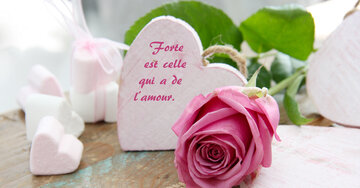 Aperçu de la carte : Forte est celle qui a de l'amour.