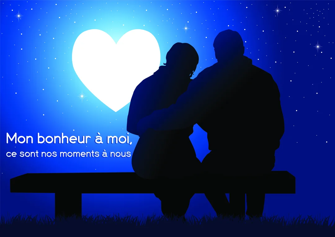 Silhouette d'un couple assis tendrement sur un banc la nuit, regardant une lune lumineuse en forme de cœur sous un ciel étoilé.