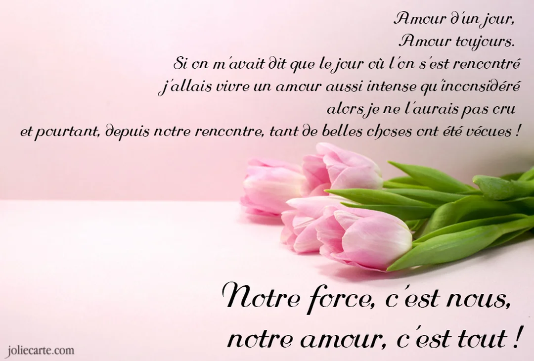 Un poème d'amour est calligraphié sur un fond rose pastel, à côté d'un délicat bouquet de tulipes roses et blanches.