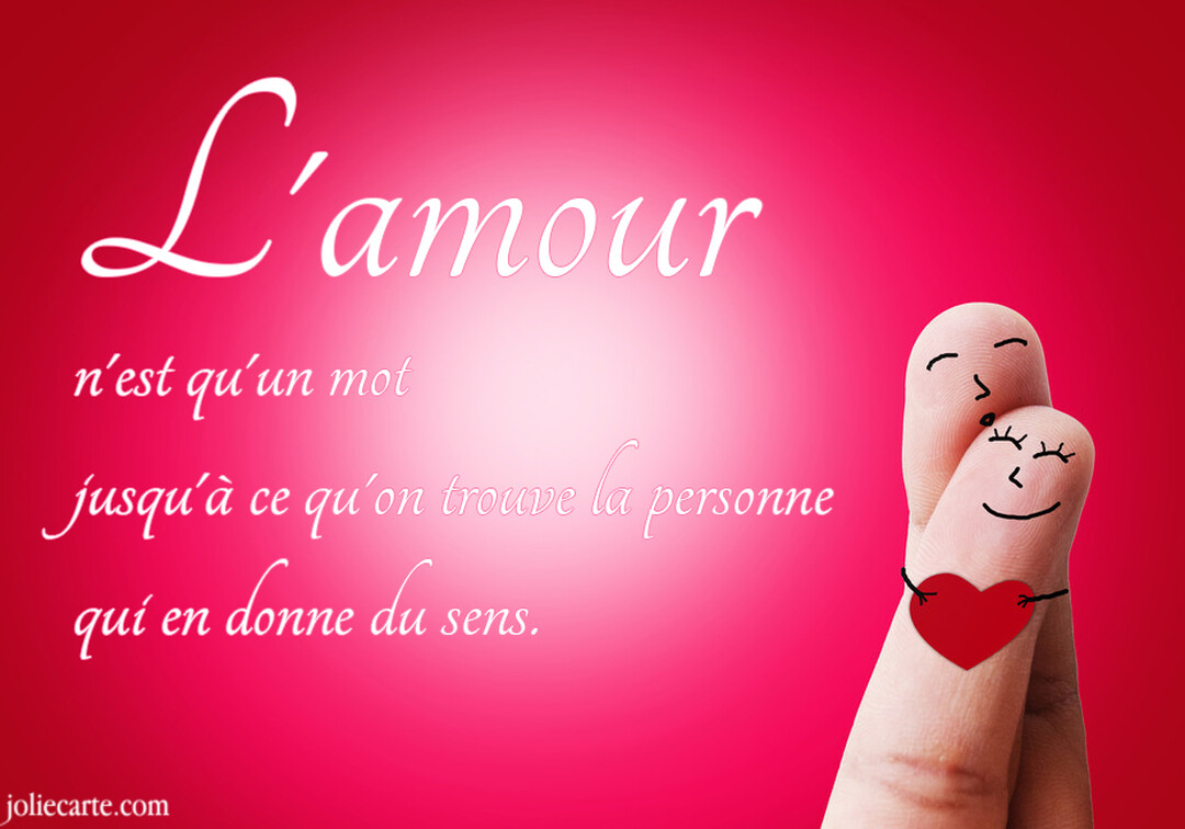 Sur un fond dégradé rose et rouge, deux doigts avec des visages dessinés s'étreignent, tenant un cœur, à côté d'une citation d'amour.