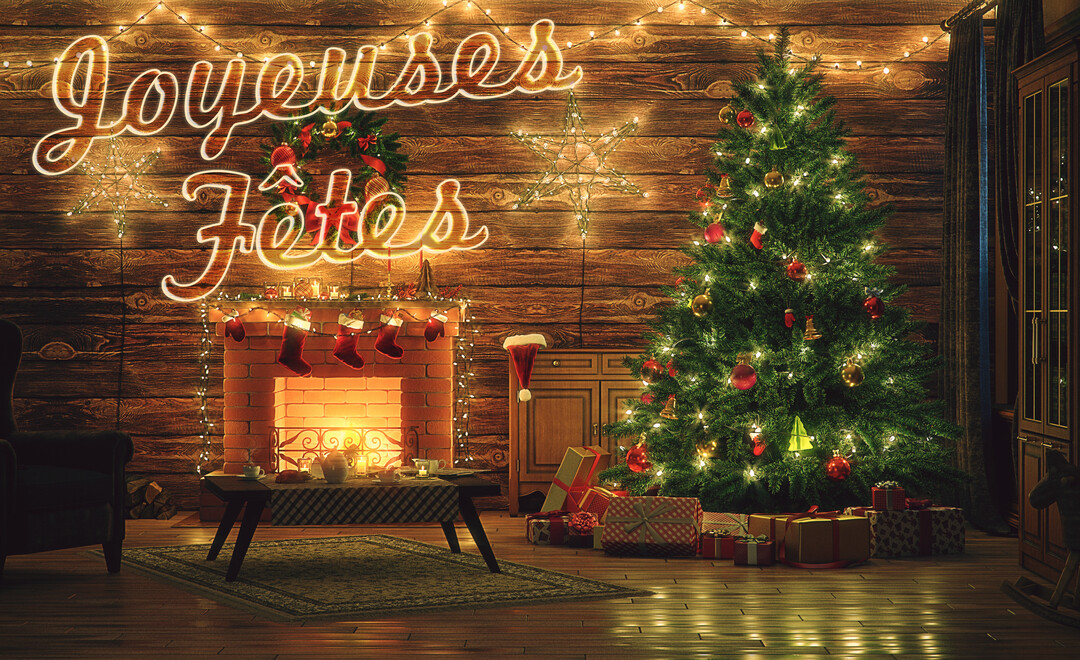 Un salon de chalet en bois est décoré pour Noël avec un sapin illuminé, une cheminée allumée et des guirlandes lumineuses.