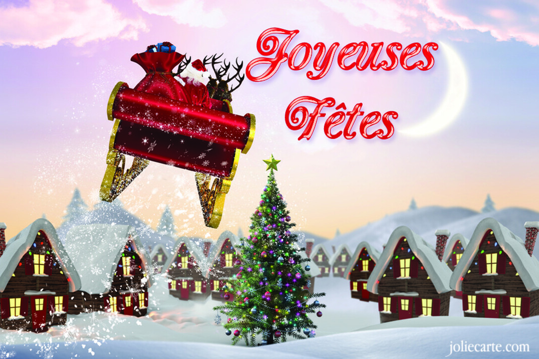 Le Père Noël vole dans son traîneau tiré par des rennes au-dessus d'un village de Noël illuminé, sous un ciel nocturne avec une lune.