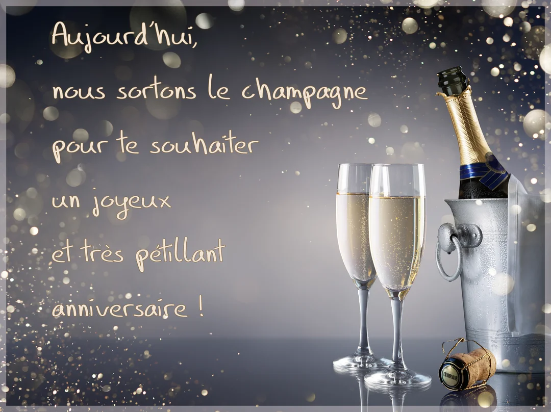 Une composition photographique festive montrant une bouteille de champagne, deux flûtes remplies et un texte de vœux sur un fond sombre et scintillant.